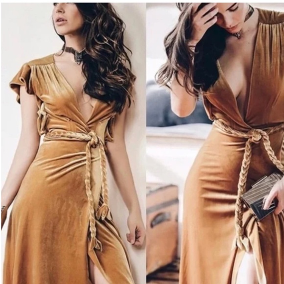 💛 MISA Los Angeles💛Elegant Gold Velvet Dress. NWT.  XS will also fit Small - Picture 1 of 15